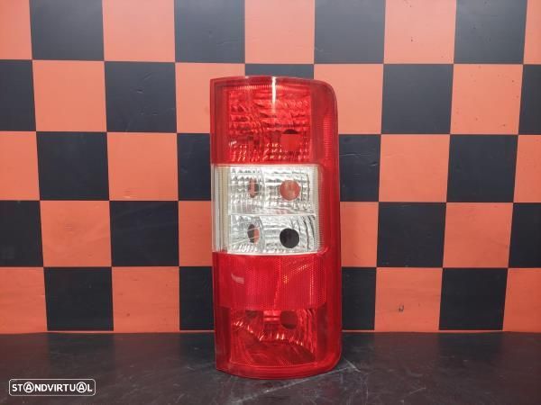 Farolim Stop Direito Ford Transit Connect (P65_, P70_, P80_) - 1