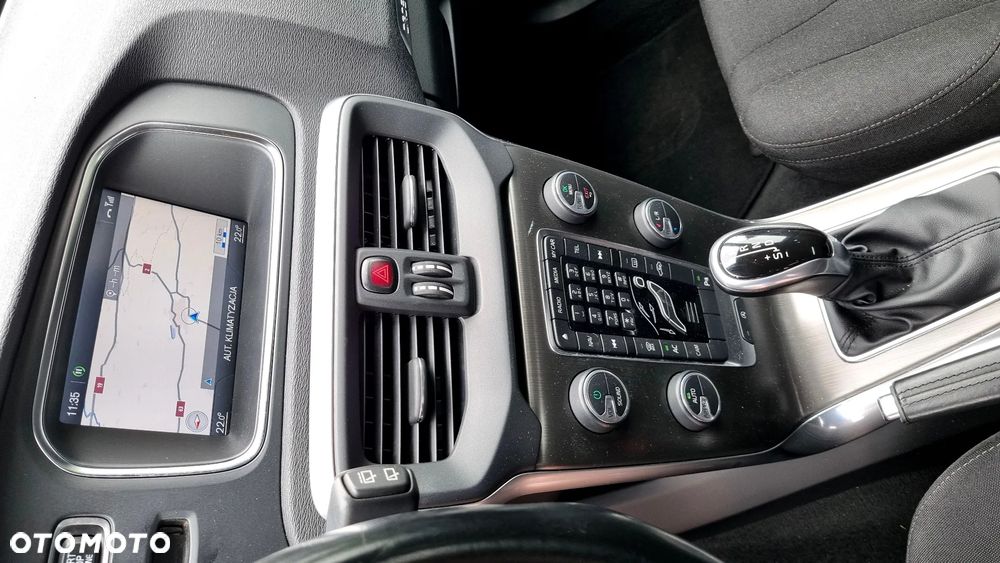 Volvo V40 Cross Country D3 Momentum - 27