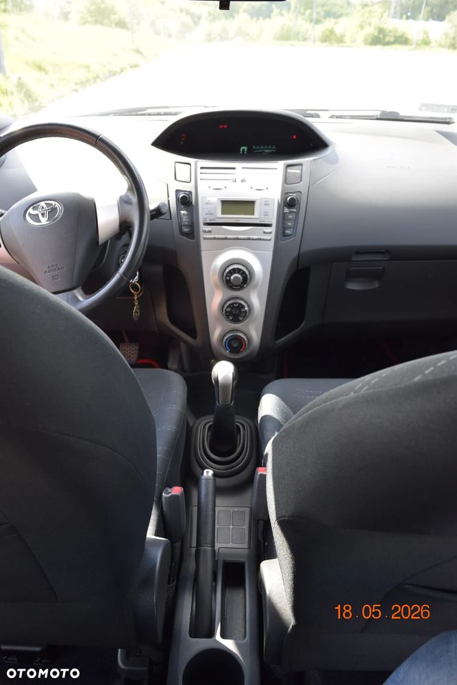 Toyota Yaris - 7