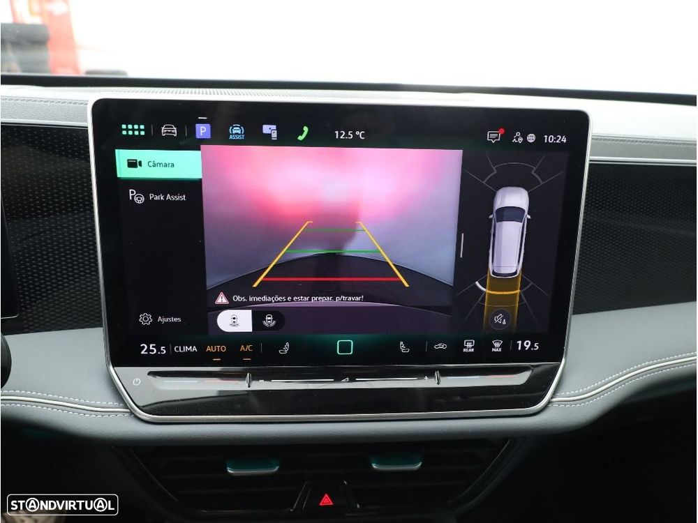 VW Passat Variant 2.0 TDi Business DSG - 27