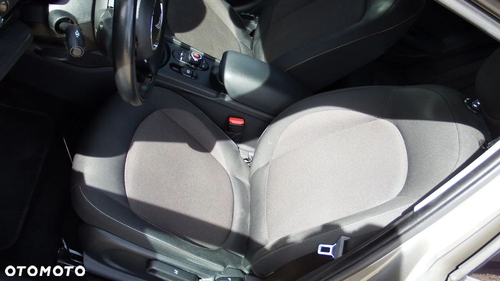 MINI Clubman Cooper D - 9