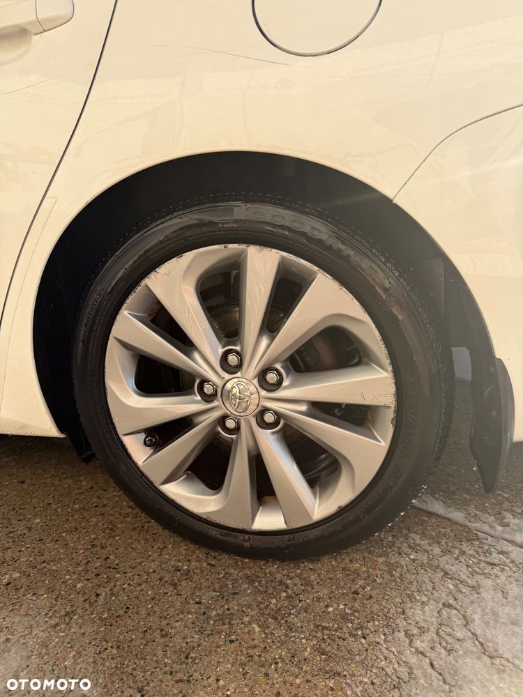 Toyota Auris Hybrid 135 Active - 17