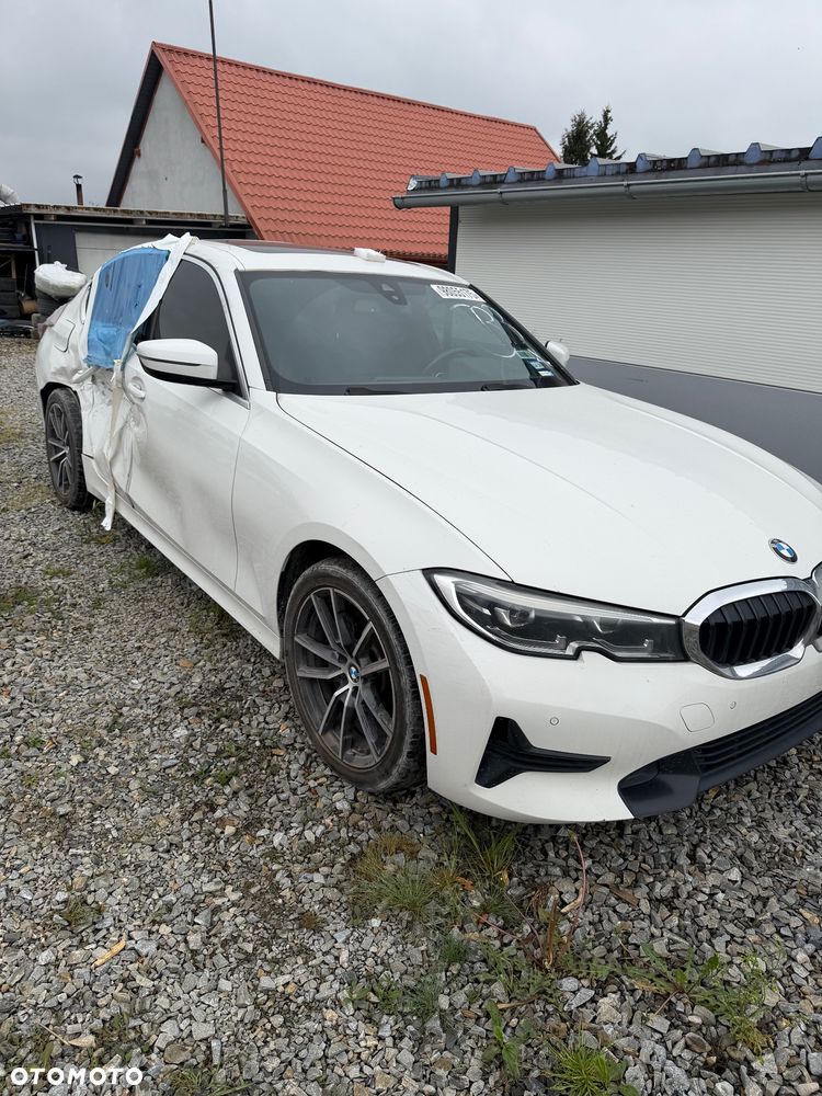 BMW Seria 3 330i Edition Luxury Line Purity - 2