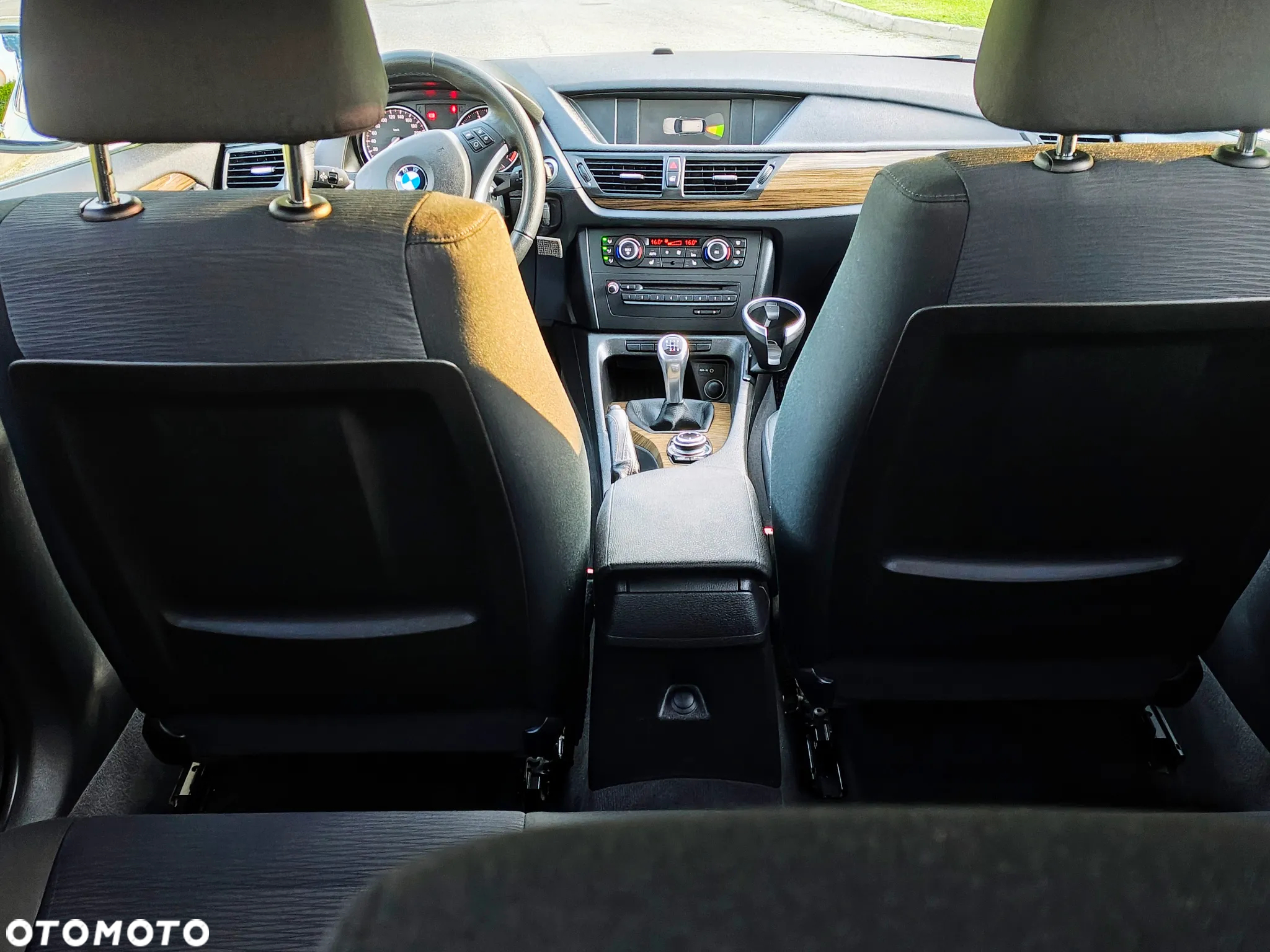 BMW X1 sDrive18i - 27