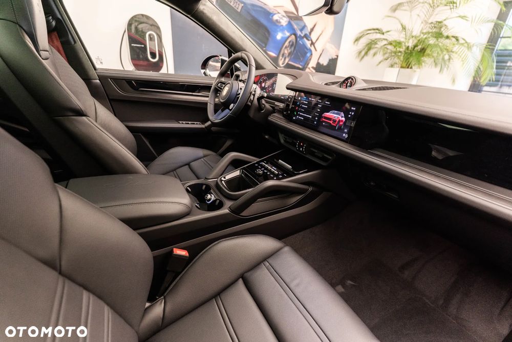Porsche Cayenne - 15