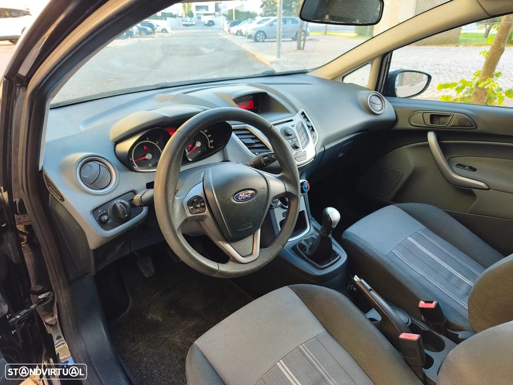 Ford Fiesta 1.25 Techno - 10