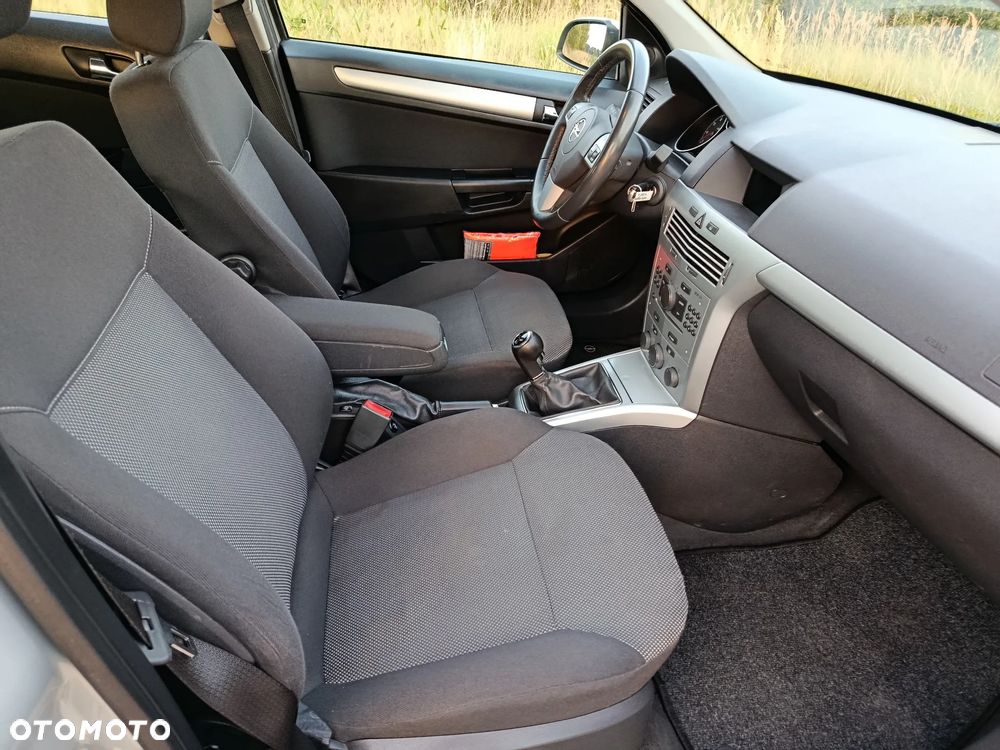 Opel Astra 1.6 Color Edition - 33