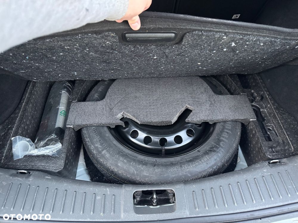 Ford Kuga 2.0 TDCi 4x4 Titanium - 12