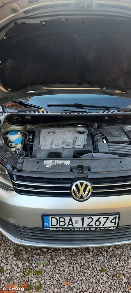 Volkswagen Touran - 8