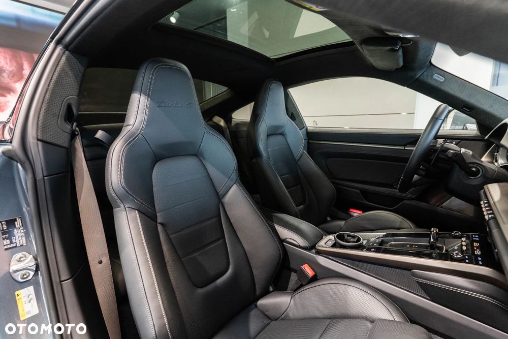 Porsche 911 Turbo S - 14