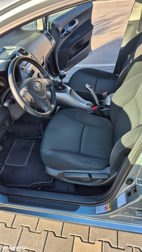 Toyota Auris 1.6 VVT-i Team - 20