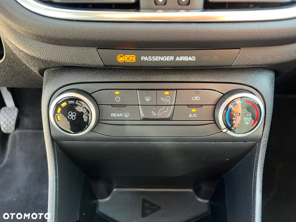 Ford Fiesta 1.1 S&S COOL&CONNECT - 18