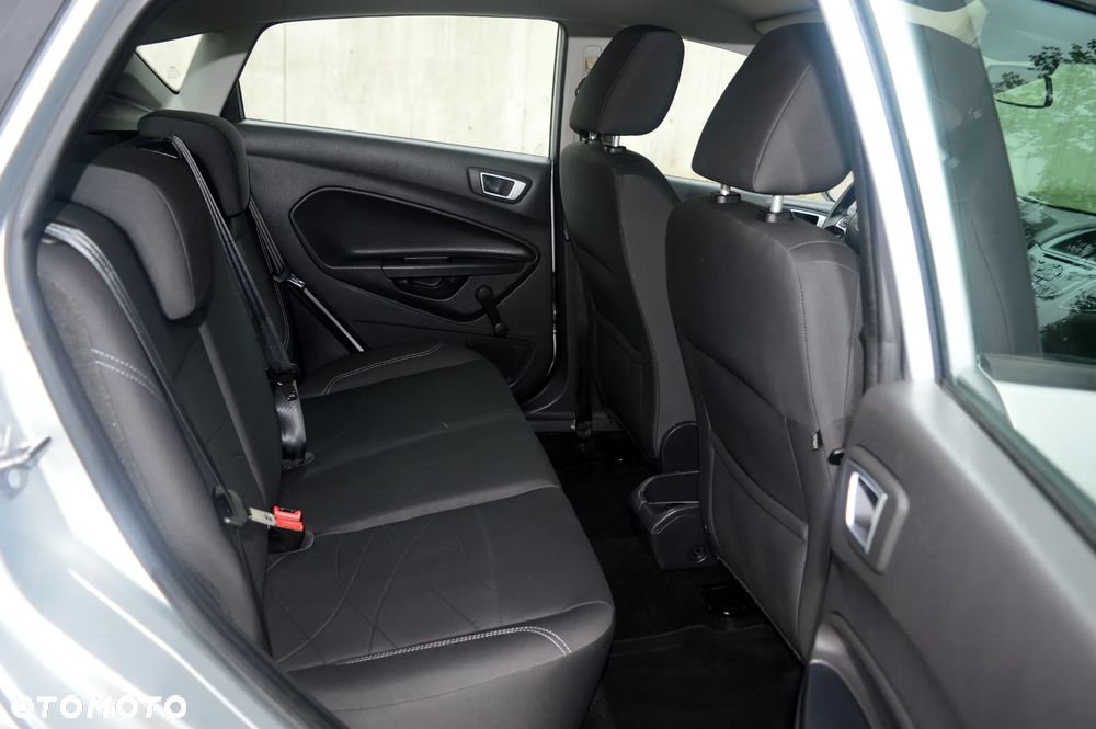 Ford Fiesta - 12