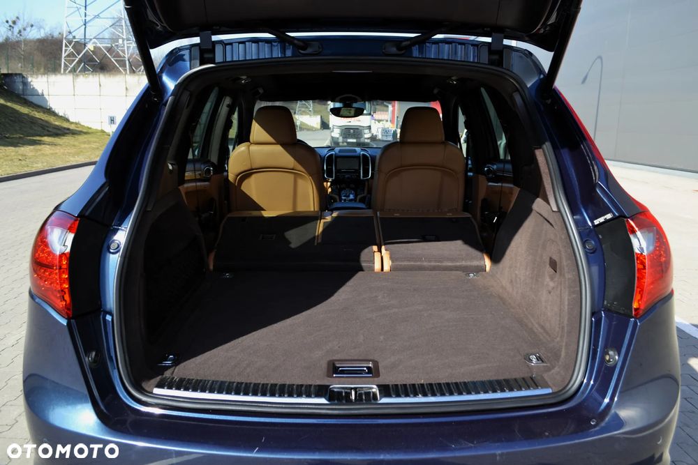 Porsche Cayenne - 33