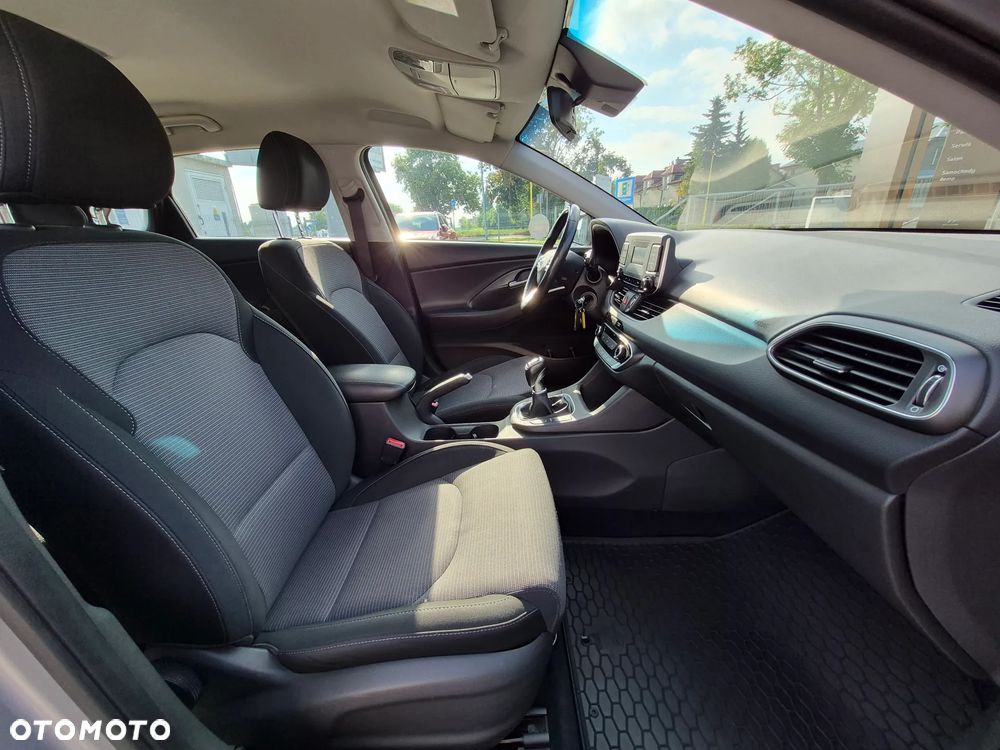 Hyundai i30 1.5 DPI Modern - 17