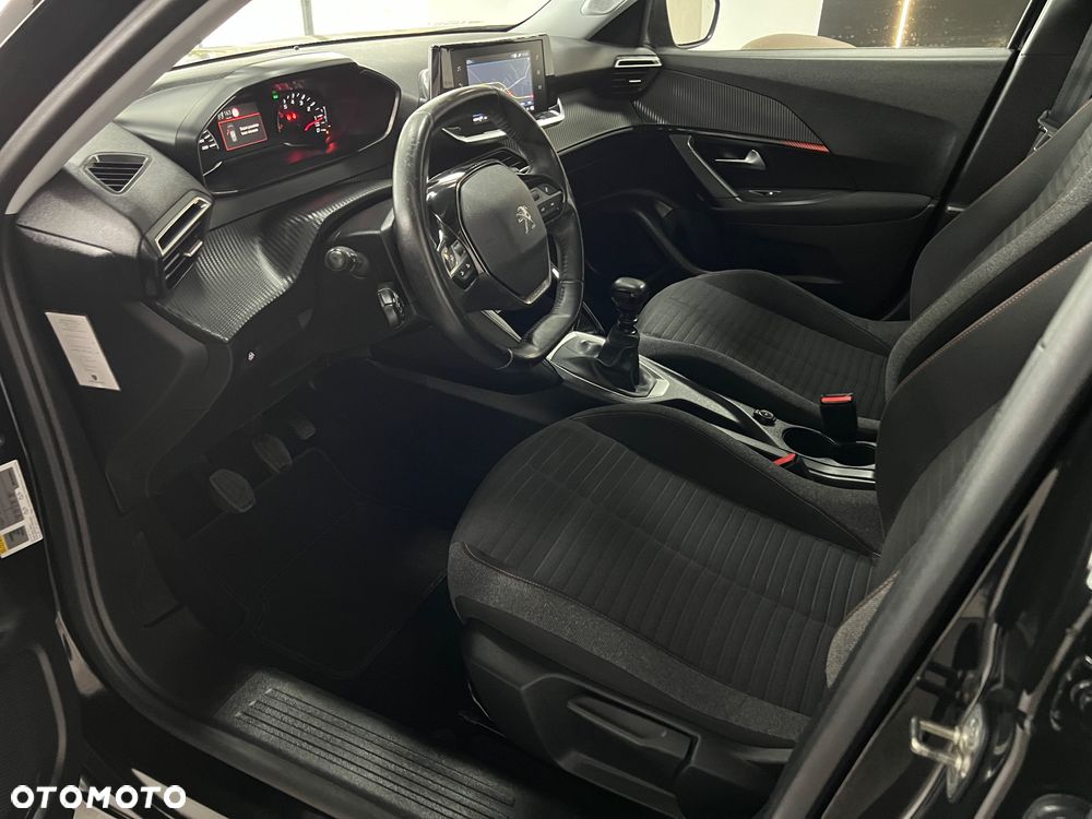 Peugeot 2008 - 10