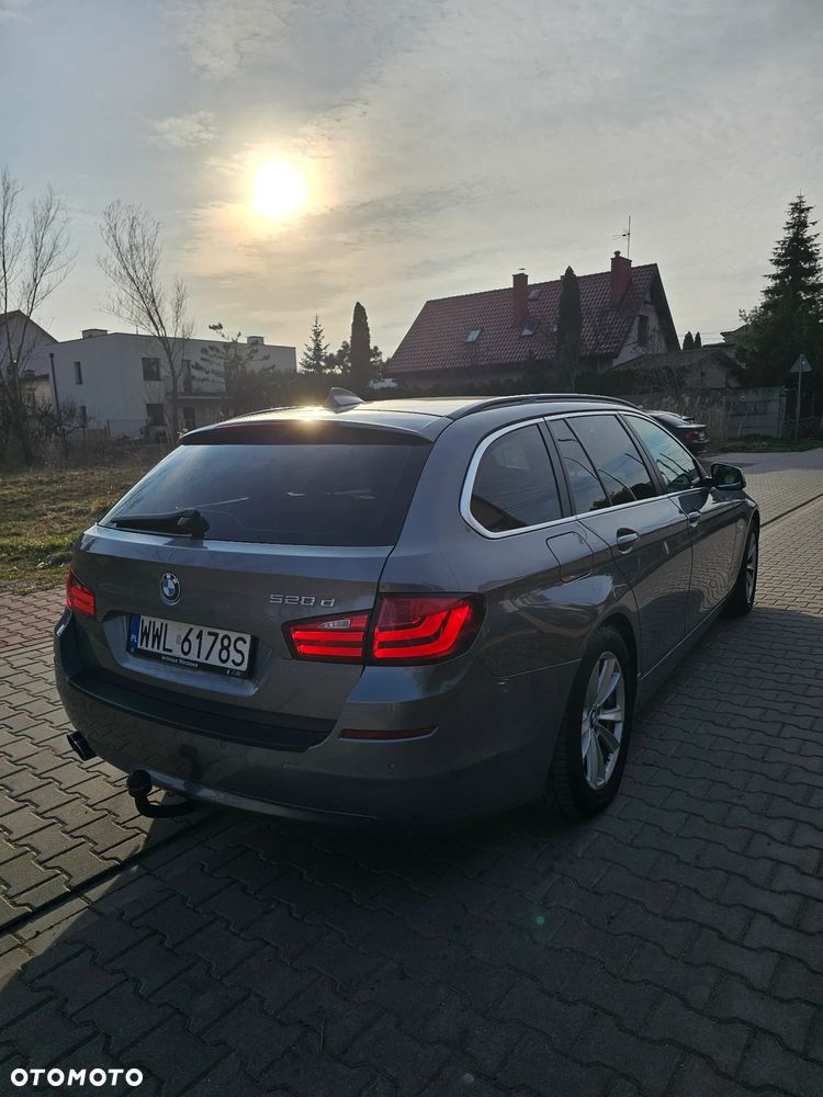 BMW Seria 5 518d Luxury Line - 6