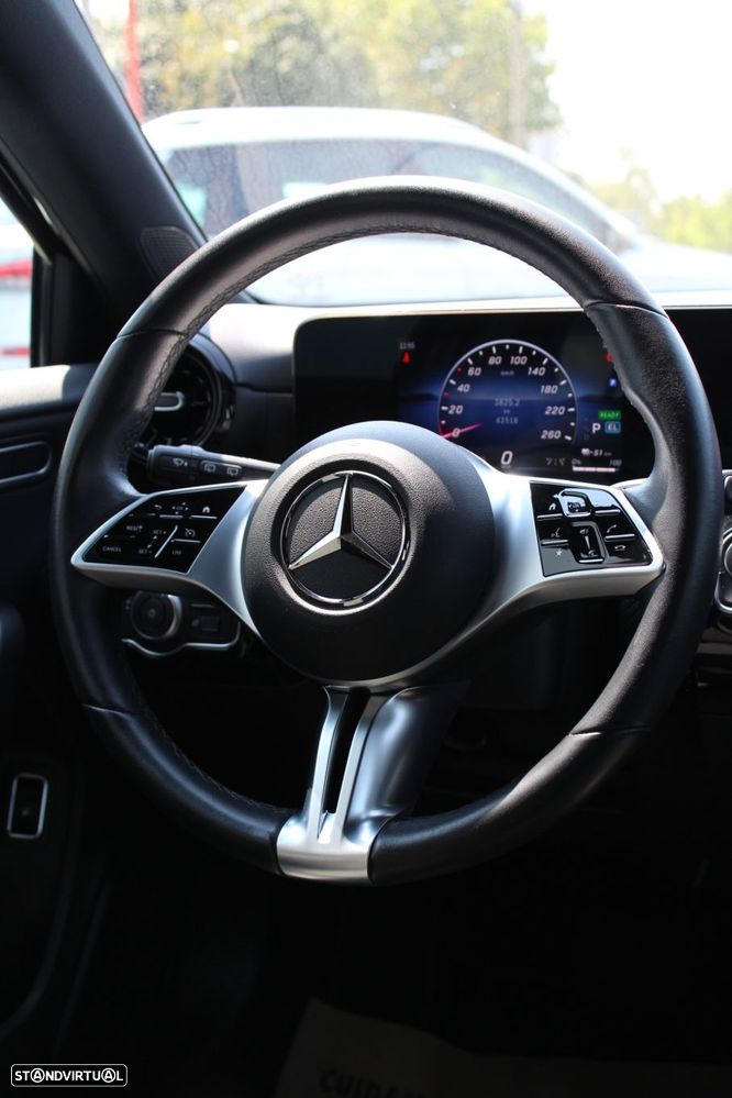 Mercedes-Benz A 250 e Style Plus - 4