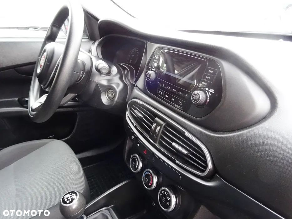 Fiat Tipo 1.4 16v Easy - 12