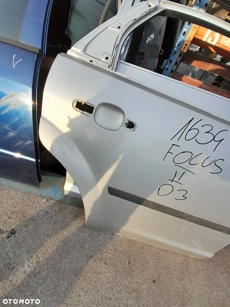 FORD FOCUS MK2 DRZWI PRAWE TYLNE PRAWY TYŁ KOLOR: 03 - 3