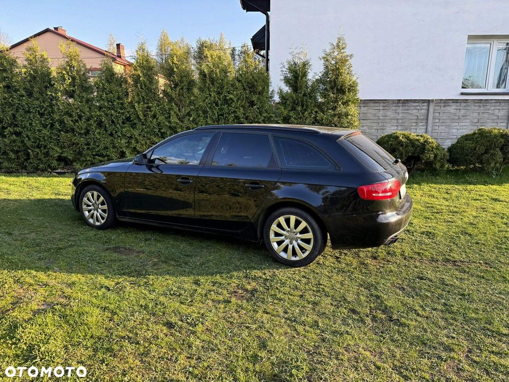 Audi A4 Avant 2.0 TDI DPF Ambiente - 13