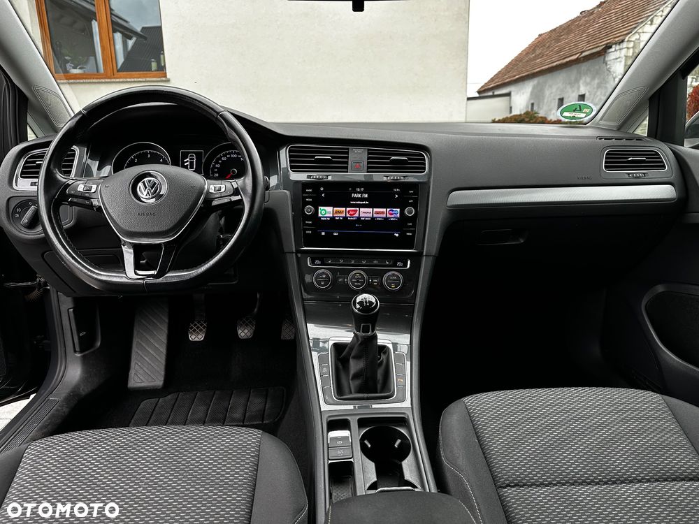 Volkswagen Golf 1.6 TDI SCR Trendline - 14