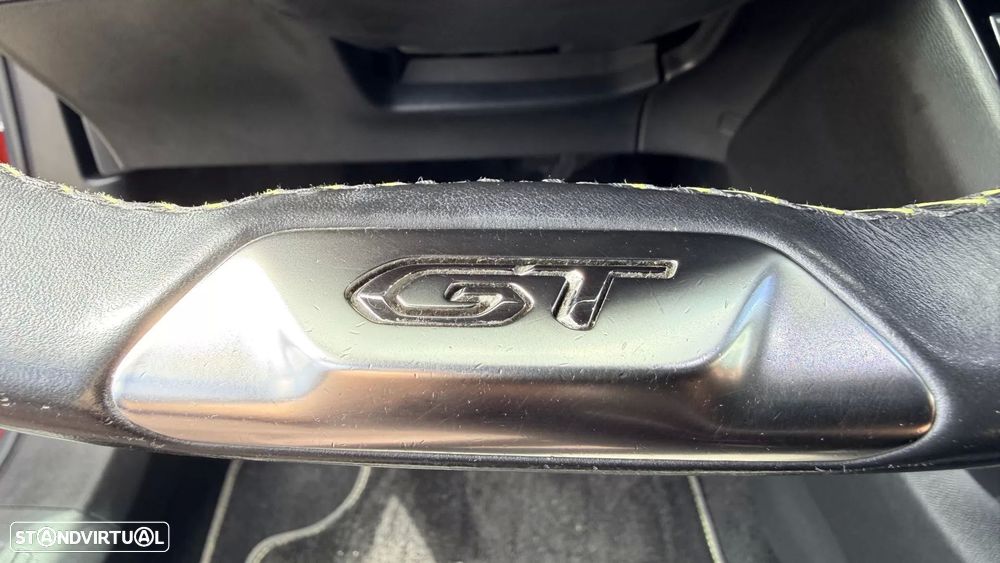 Peugeot 2008 PureTech 130 EAT8 GT - 33