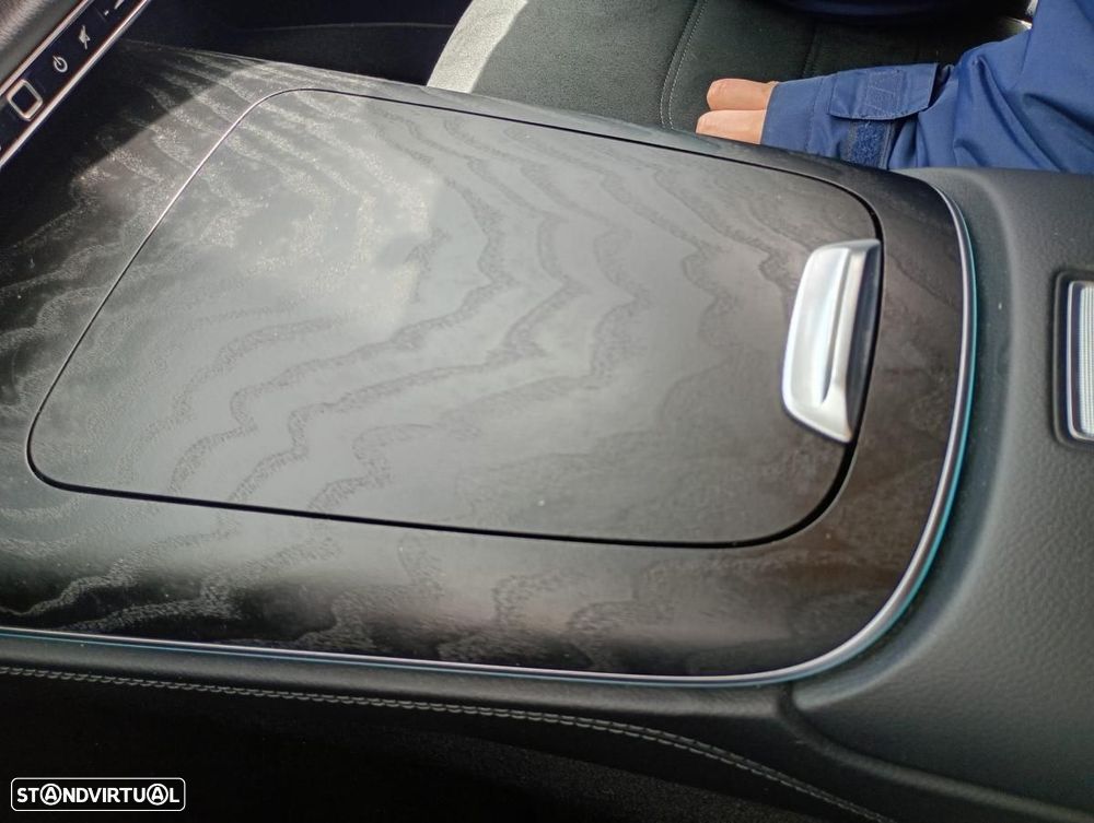 Mercedes-Benz E 300 e AMG Line - 33