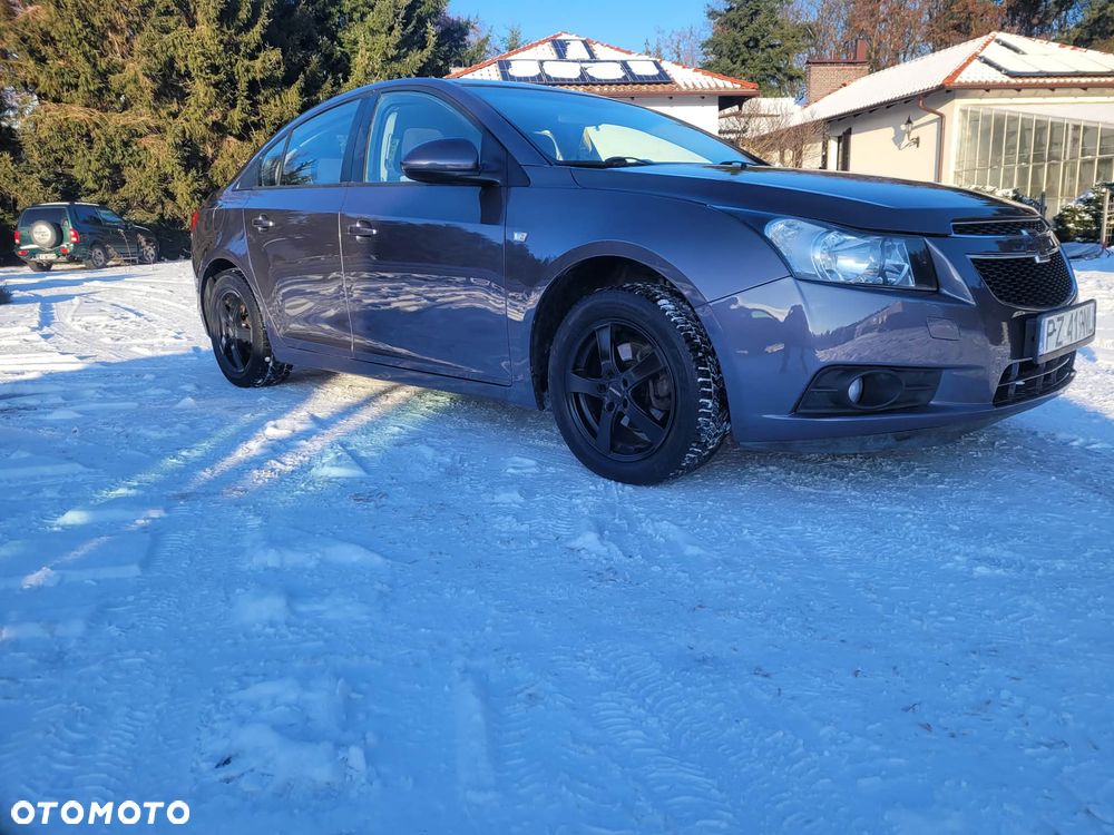 Chevrolet Cruze 1.6 LS - 2