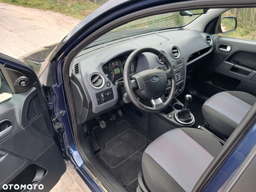 Ford Fusion - 17
