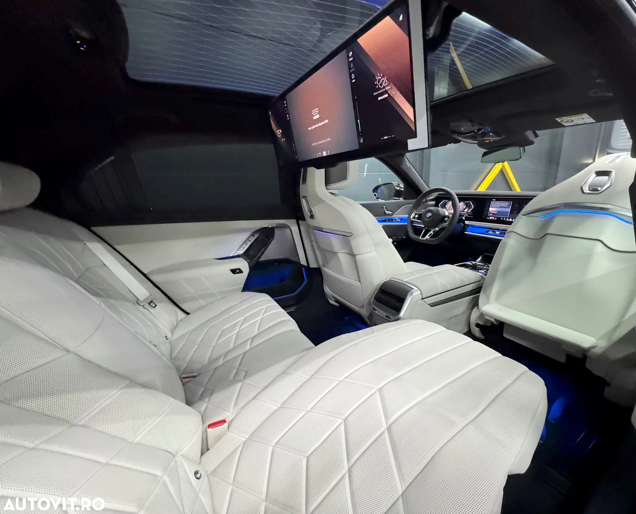 BMW Seria 7 740d xDrive MHEV - 17