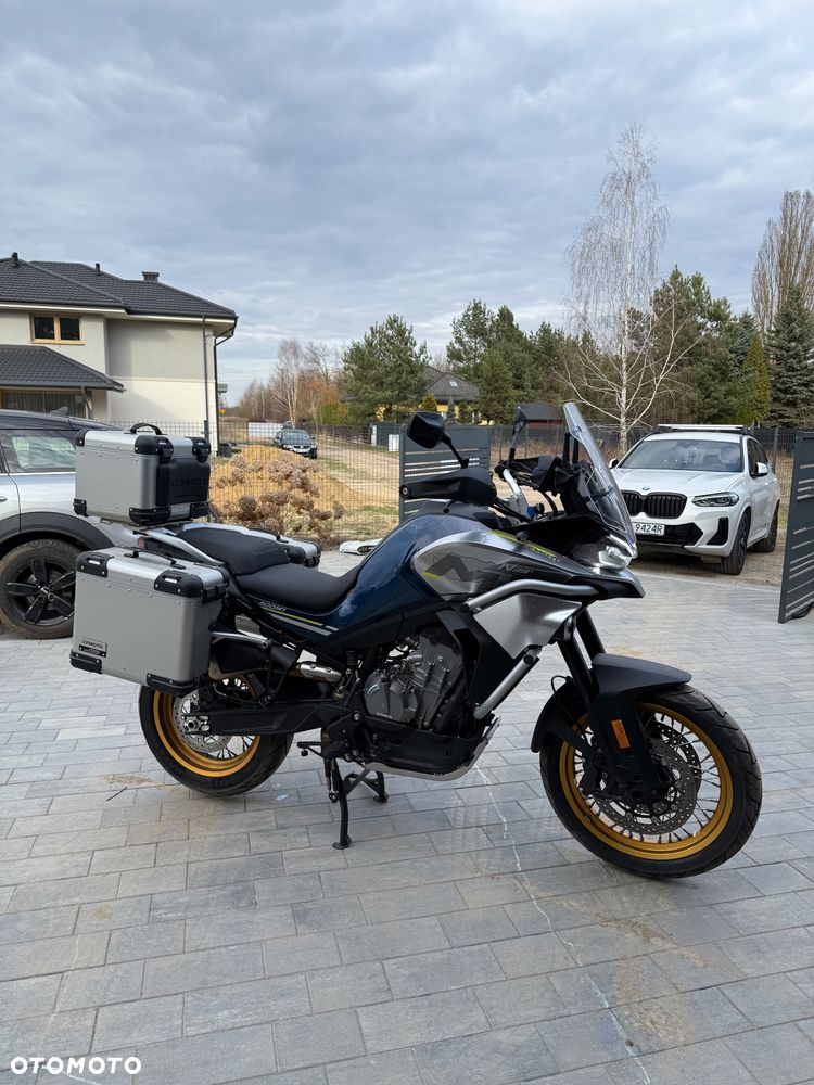 CFMoto 800MT Touring - 2