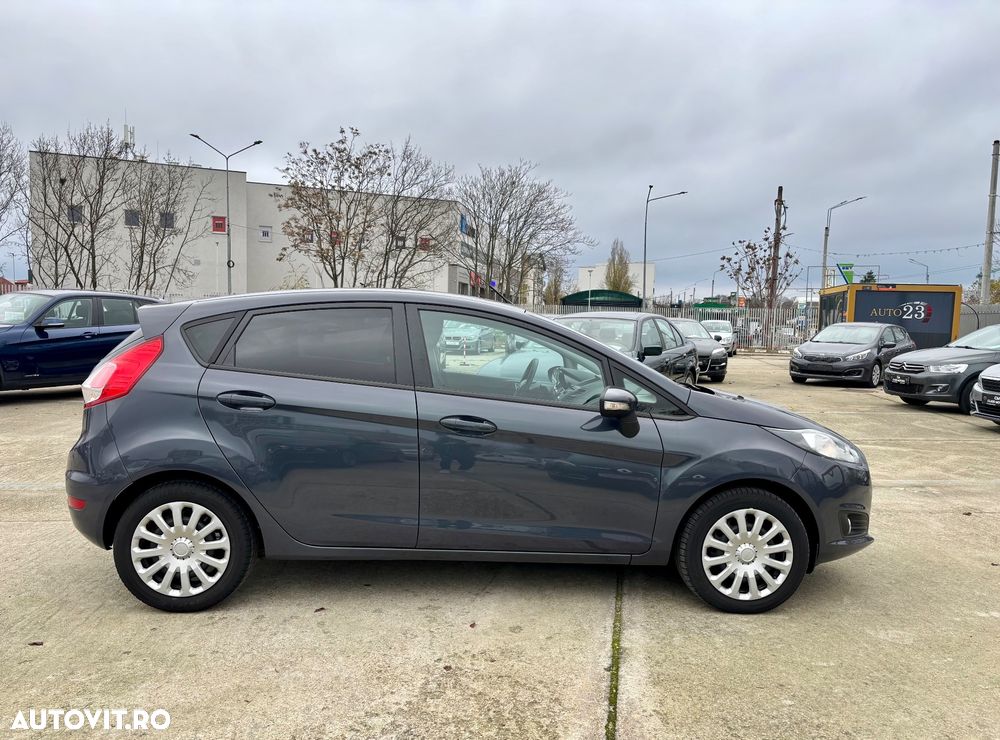 Ford Fiesta - 9