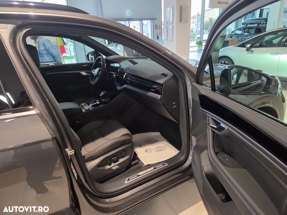 Volkswagen Touareg V6 TDI 4MOTION R-Line - 17