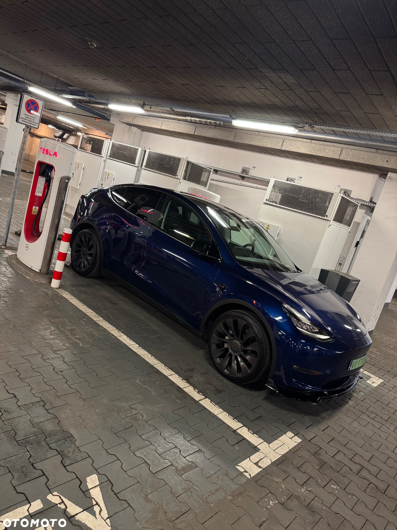 Tesla Y - 28