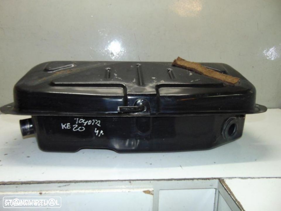 Toyota Corolla KE20 depósito de gasolina - 1