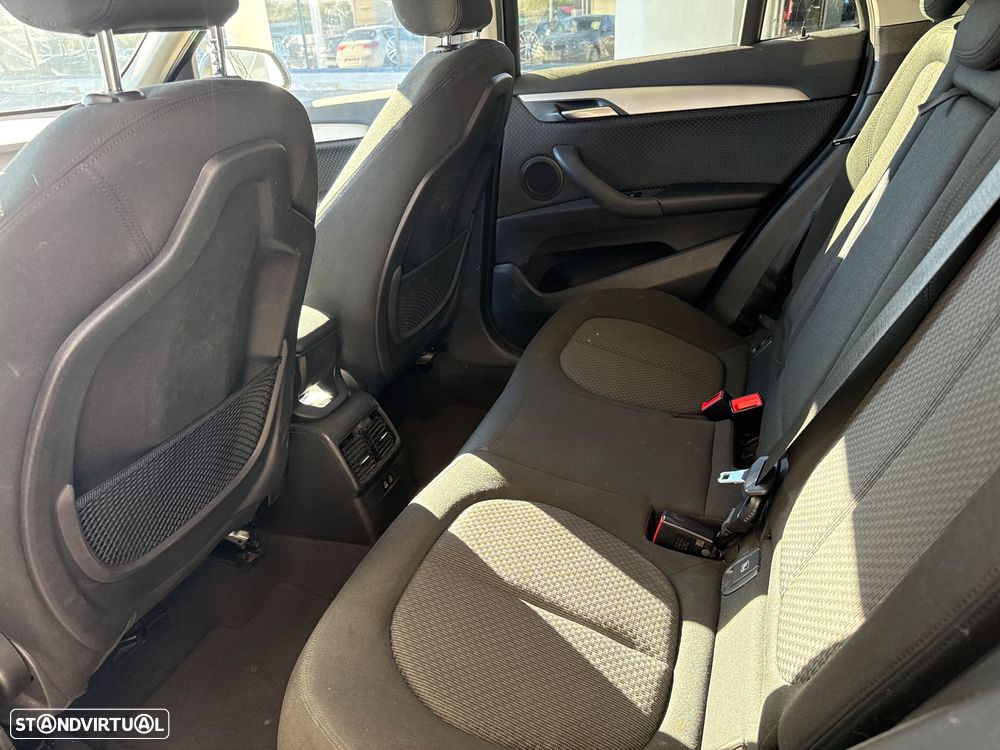 BMW X1 16 d sDrive Corporate Edition Auto - 9