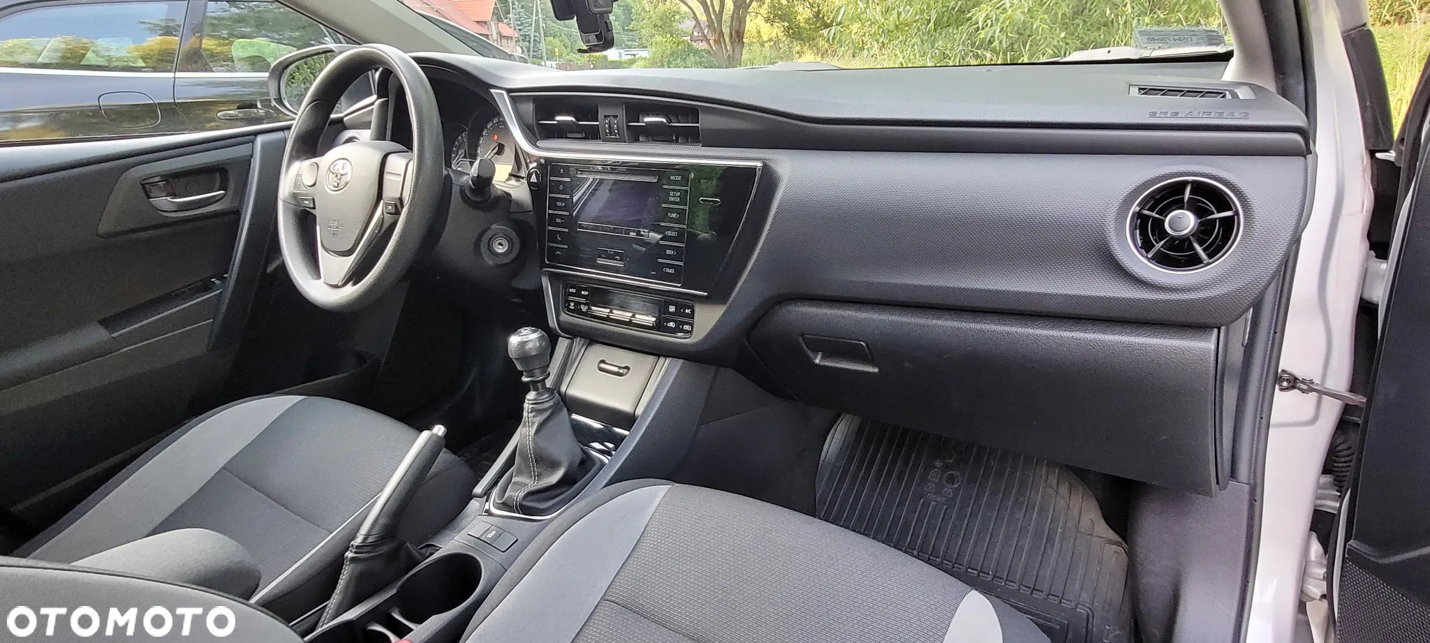 Toyota Auris 1.6 Active - 10