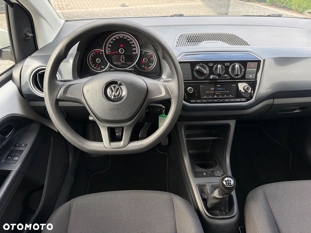 Volkswagen up! move - 11