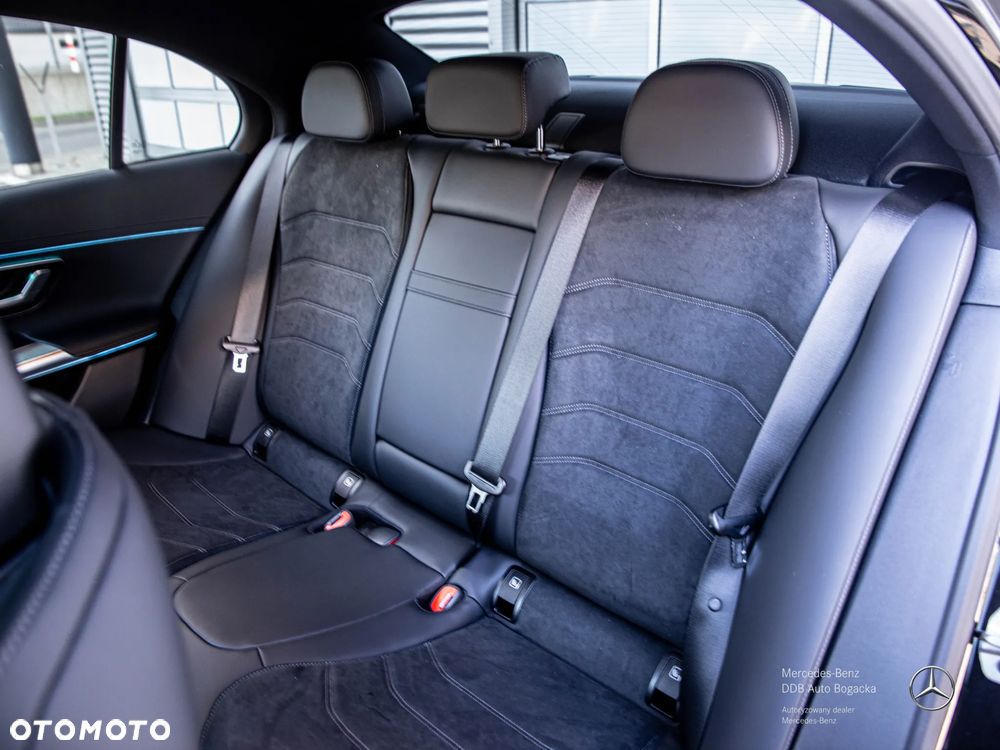 Mercedes-Benz Klasa E 220 d mHEV 4-Matic AMG 9G-Tronic - 12