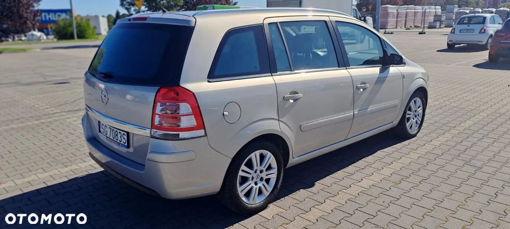 Opel Zafira 1.8 Cosmo - 4