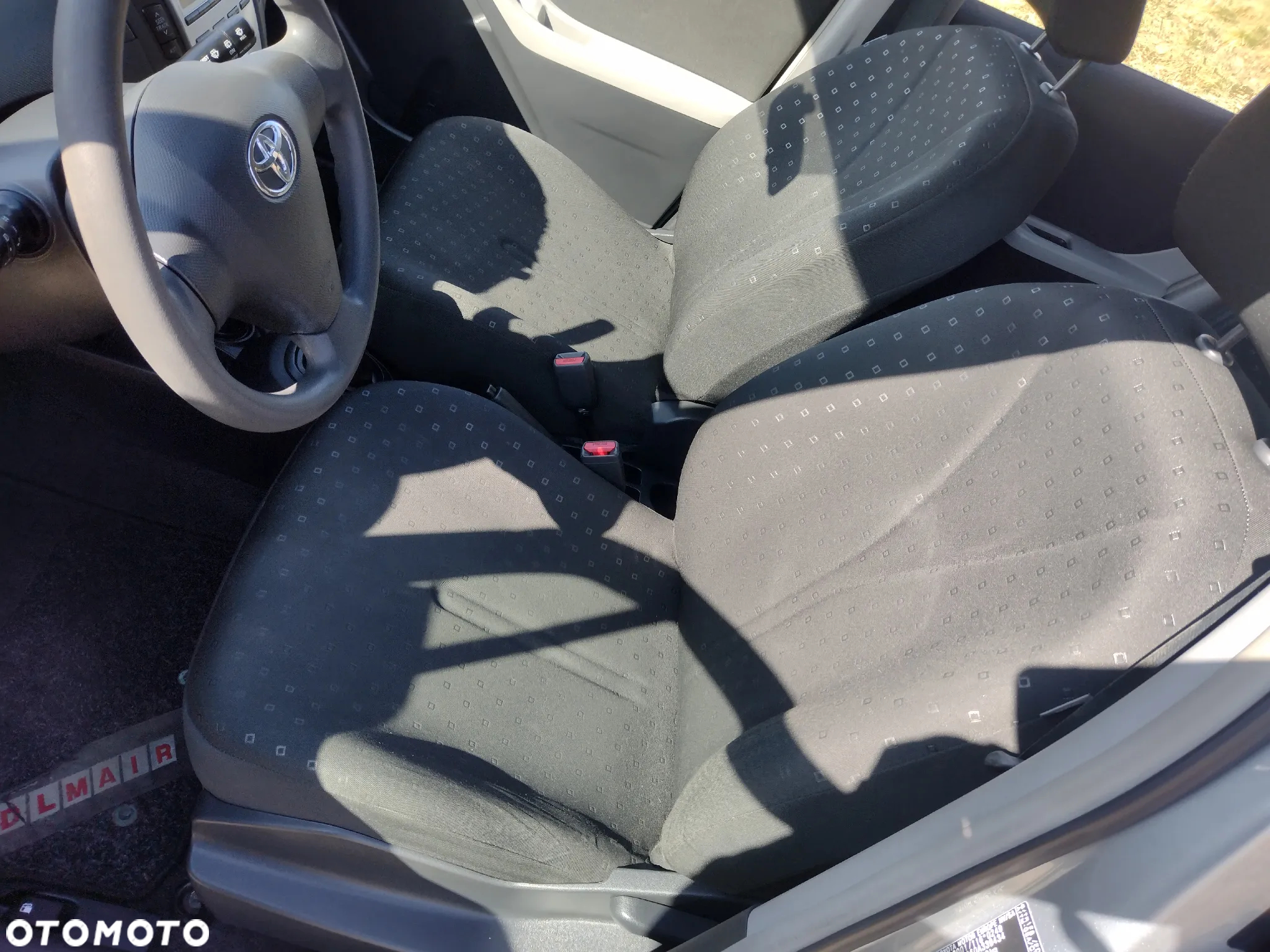 Toyota Yaris - 18