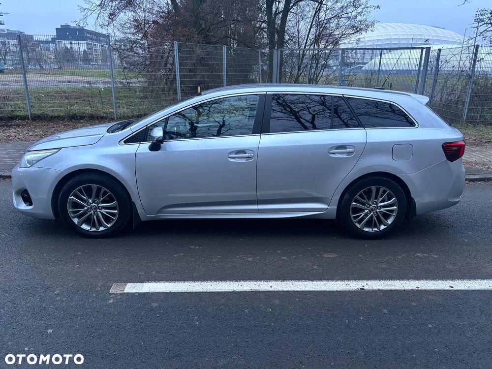 Toyota Avensis Touring Sports 1.8 Multidrive S Comfort - 18