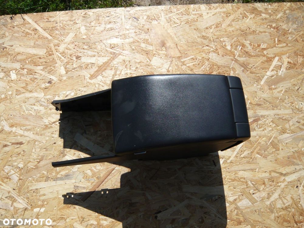 tunel środkowy podłokietnik 377798 volvo v70 iii - 1