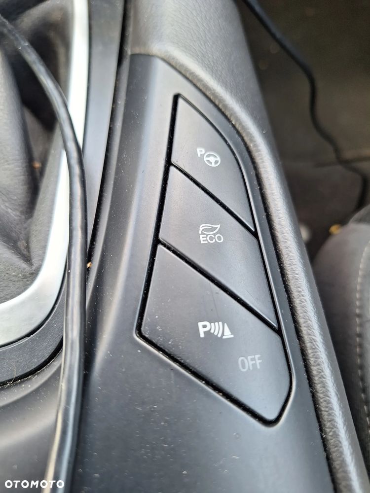 Ford Mondeo 2.0 Hybrid Titanium - 15