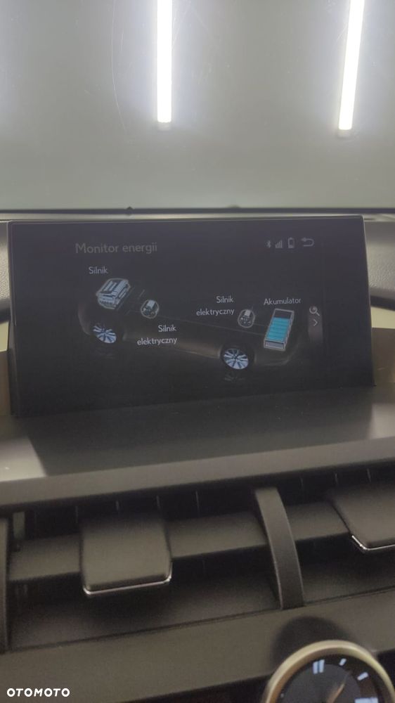 Lexus NX 300h Comfort AWD - 13