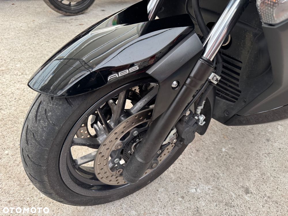 Yamaha X-max - 19