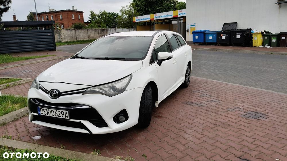 Toyota Avensis 2.0 D-4D Prestige - 4