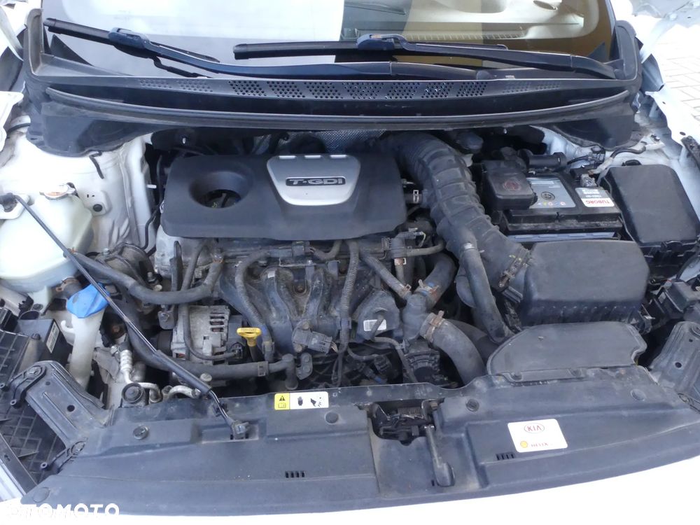 Kia Ceed - 38