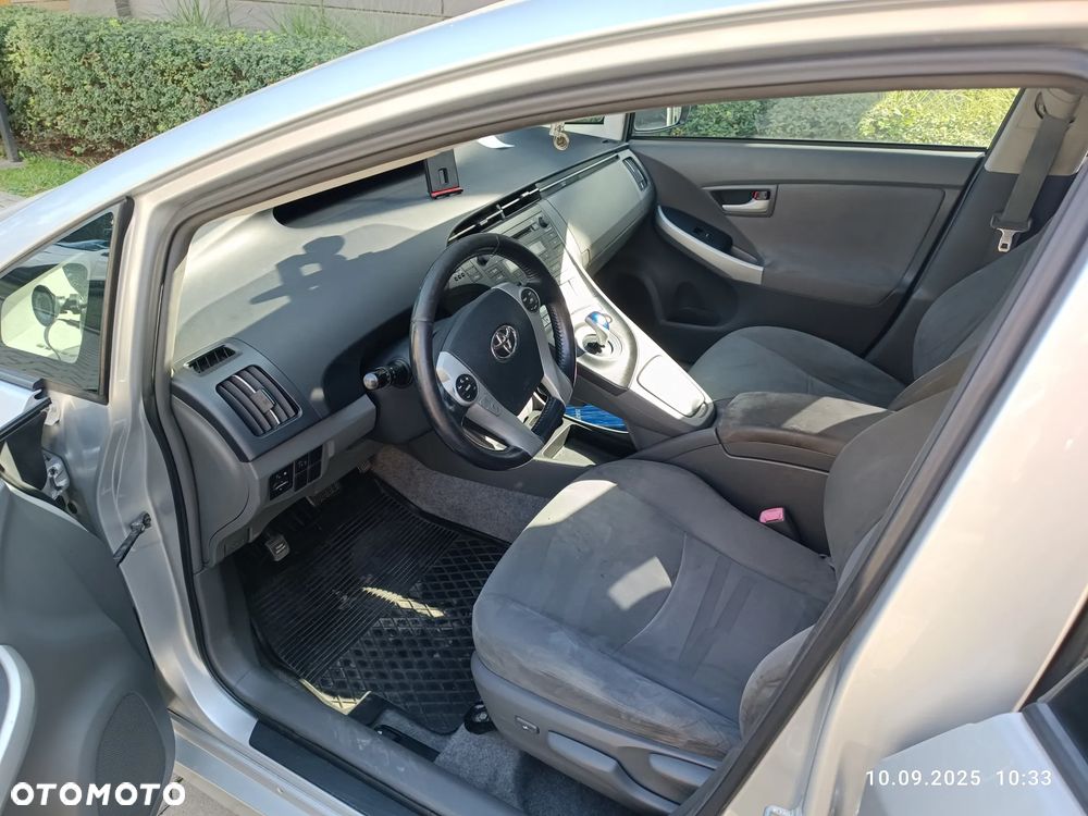Toyota Prius - 13